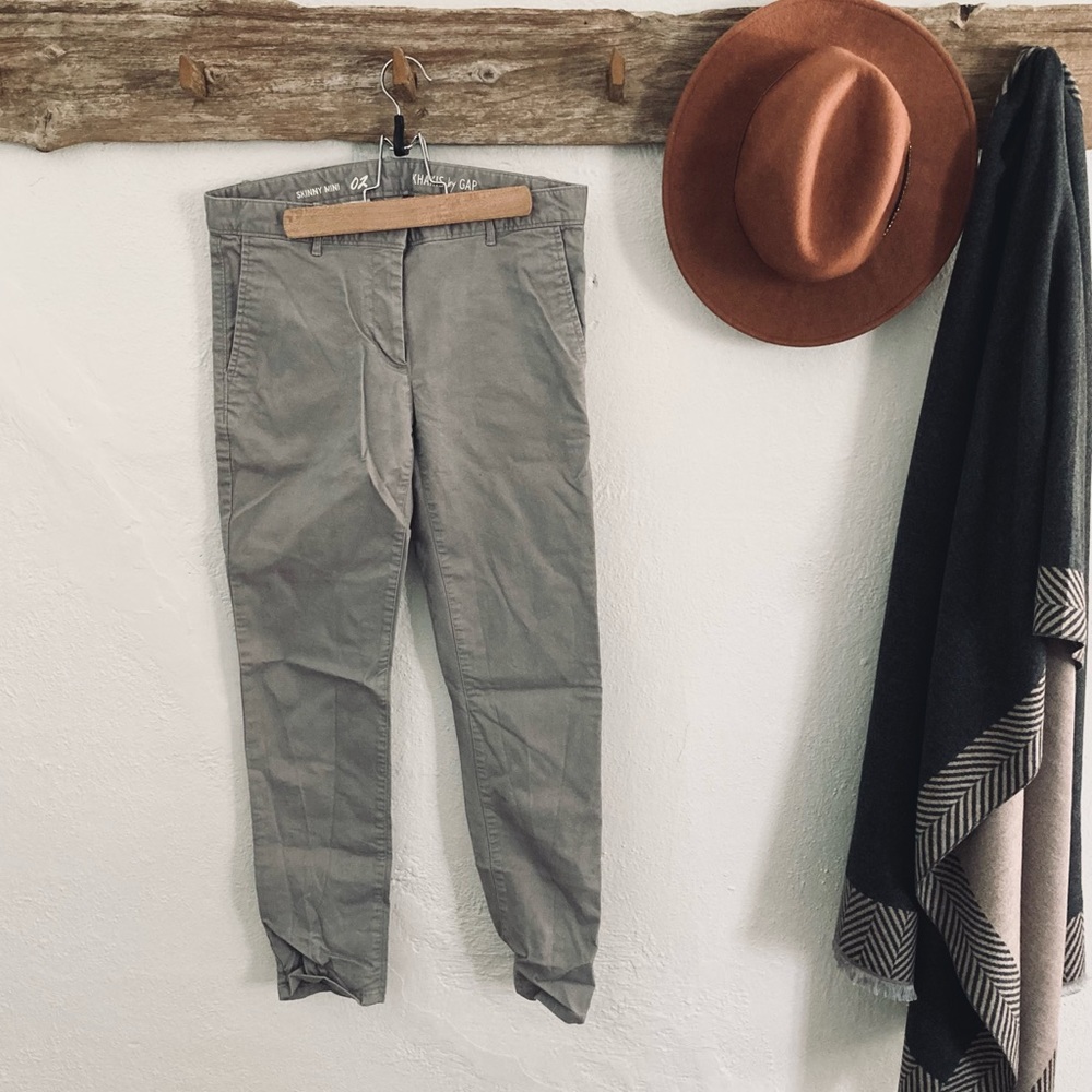 Gap skinny mini khakis- mid rise grey